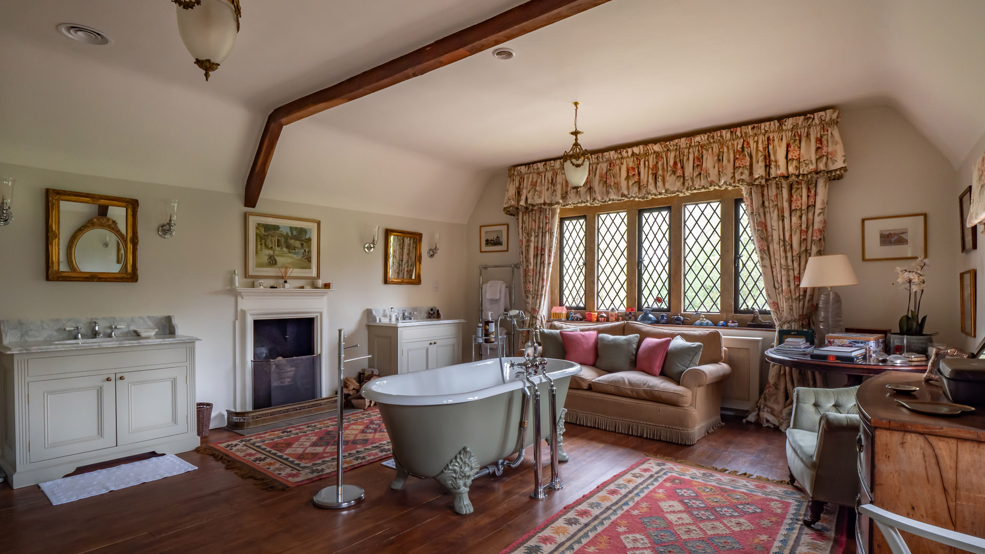 Tysoe Manor, Warwickshire — 14th-Century Grade II* Roof Restoration gallery image